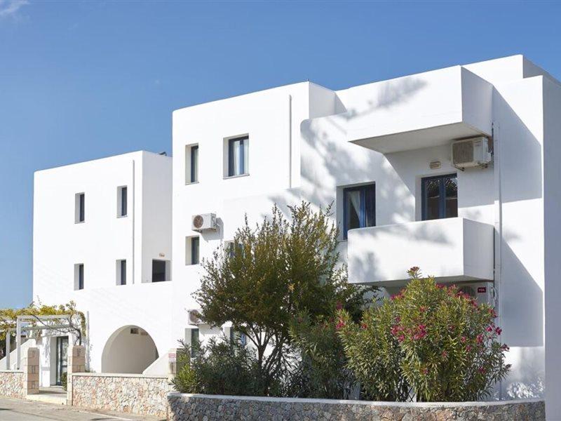 Eva Suites & Apartments Agia Marina  Exterior photo