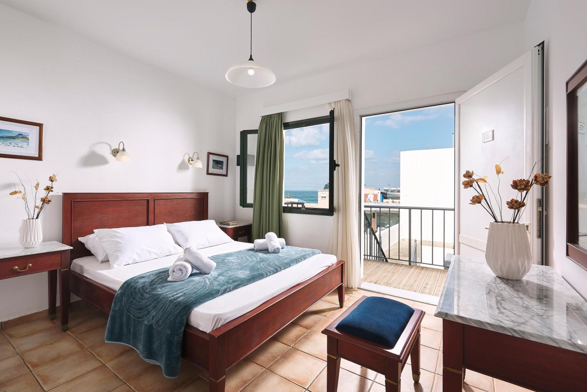 Eva Suites & Apartments Agia Marina  Room photo